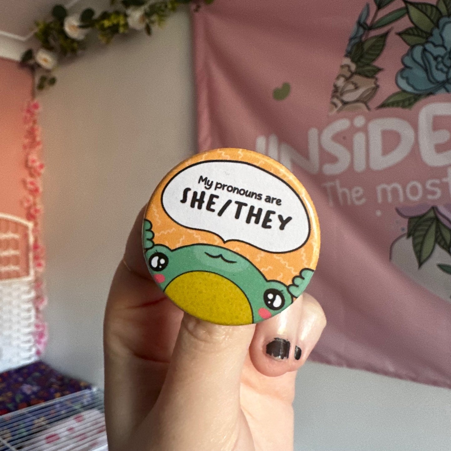 Frog Pronoun Badges